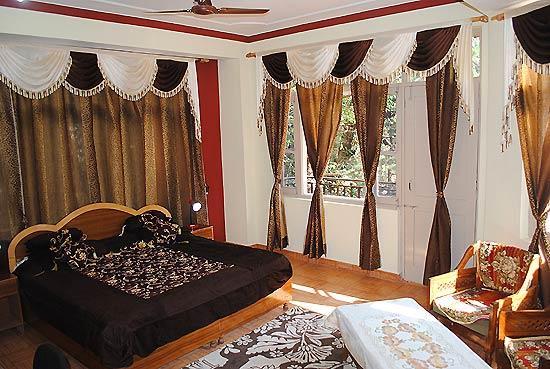 Hotel Misty Woods Dharamshala Bagian luar foto